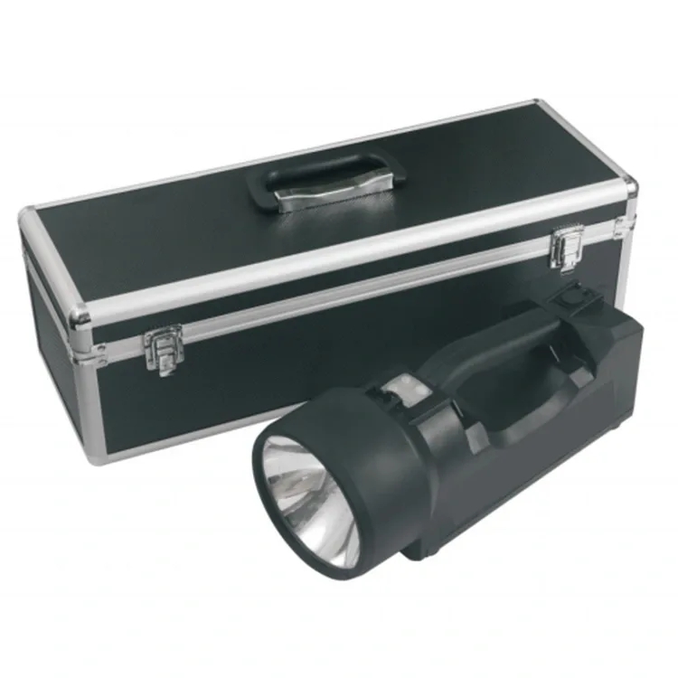 Zertan jarri arreta Xenon Searchlight eramangarri bat erabiltzean
